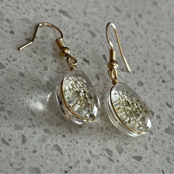 Flower Design Water Drop Earrings - Picture 10 of 13